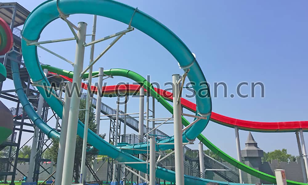 惊险刺激的大回环滑道