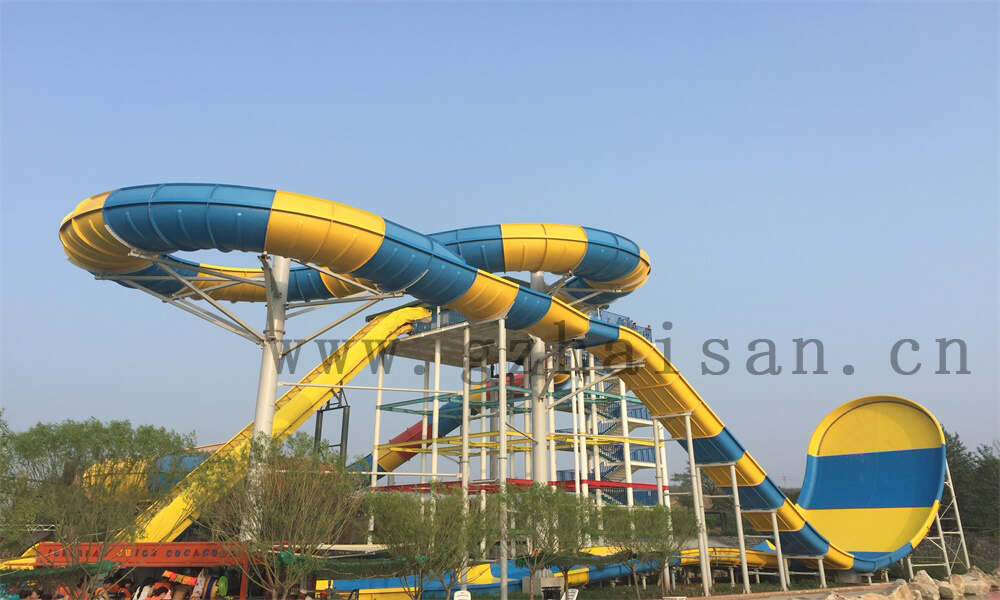 小型水上游乐设施，亲子同乐好去处