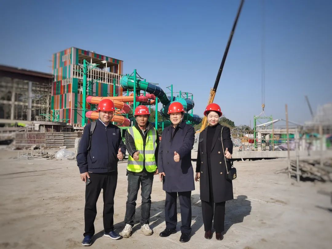 快讯 | PA旗舰厅游乐董事长一行视察南北湖开元森泊水乐园项目进展情况